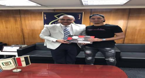 رسميًا.. أحمد توفيق أولى صفقات البنك الأهلي (صور)